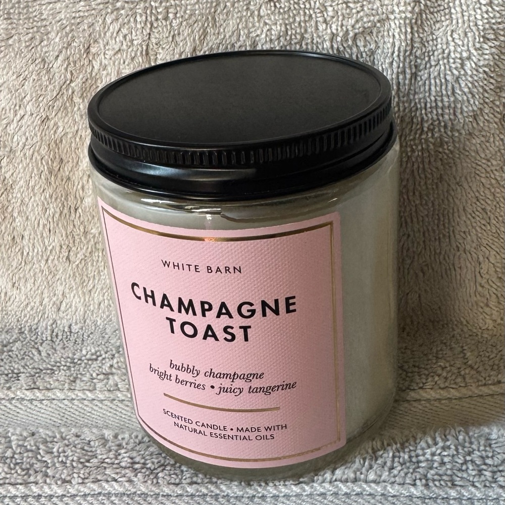 White Barn Champagne Toast Scented Candle -